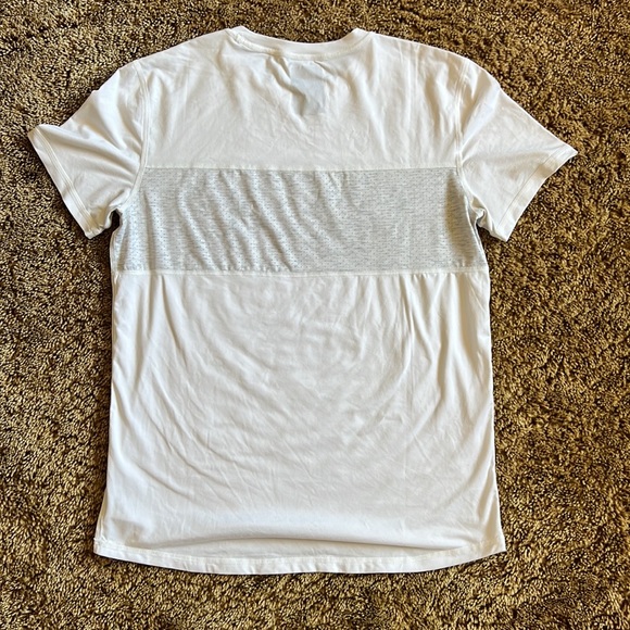 Men’s American Eagle Color Block T-Shirt - Picture 2 of 4